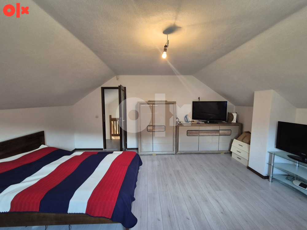 Vikendica sa zemljištem, 108 m2, 3000 m2, Prača 15