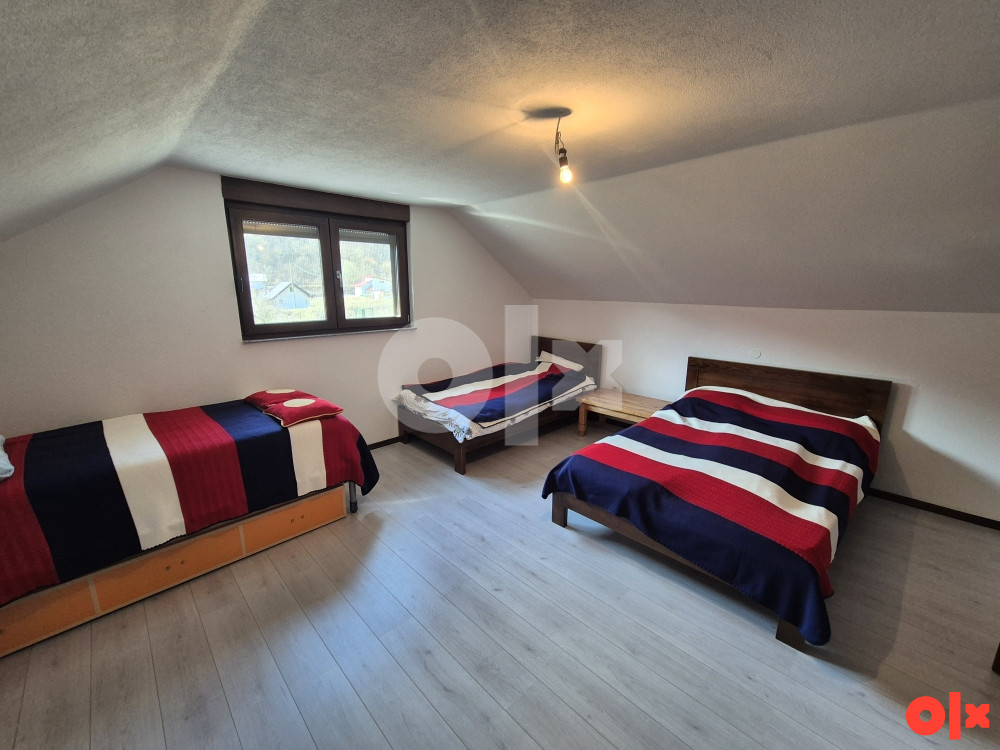 Vikendica sa zemljištem, 108 m2, 3000 m2, Prača 16