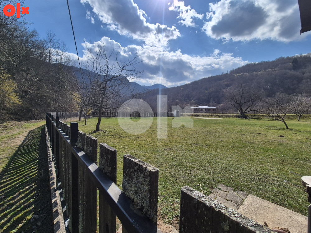 Vikendica sa zemljištem, 108 m2, 3000 m2, Prača 19