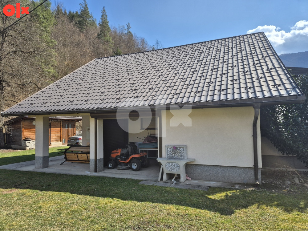 Vikendica sa zemljištem, 108 m2, 3000 m2, Prača 22
