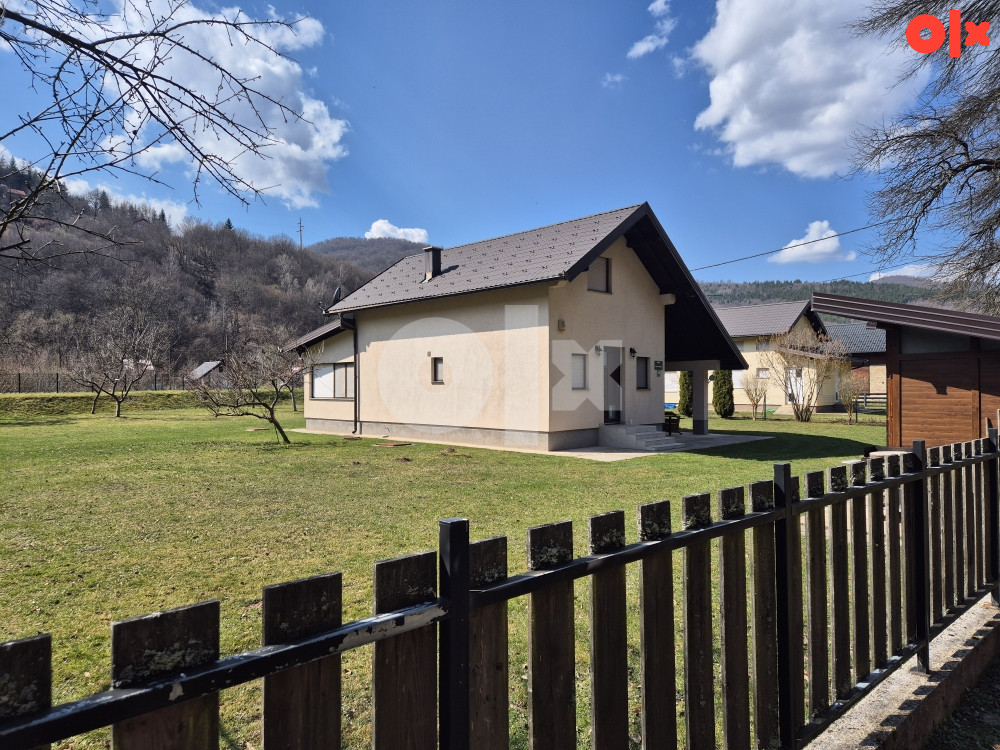 Vikendica sa zemljištem, 108 m2, 3000 m2, Prača 20
