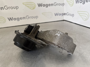 Nosac motora j10 Nissan Qashqai 2013