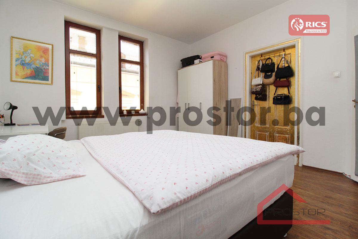 PROSTOR prodaje: Trosoban stan, Baščaršija 9
