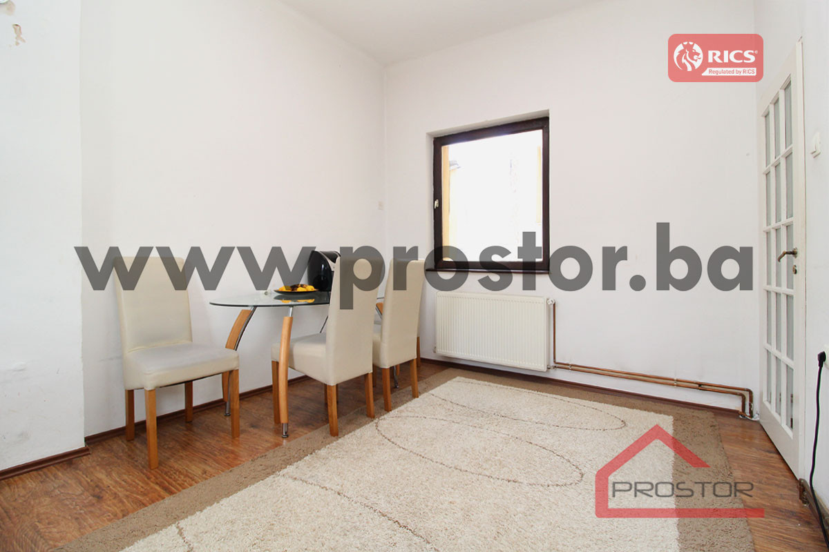 PROSTOR prodaje: Trosoban stan, Baščaršija 12