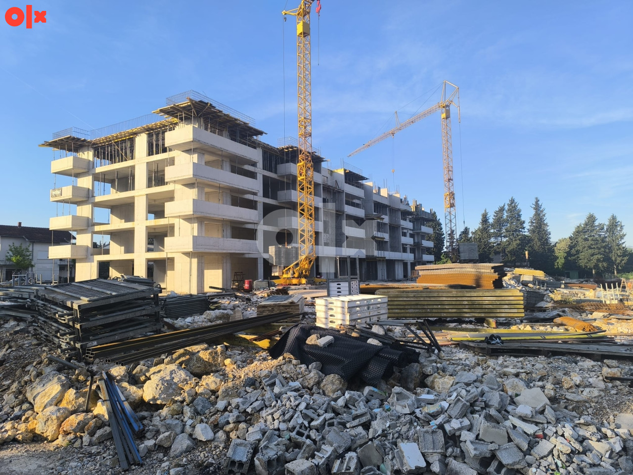 LUKSUZNI PENTHOUSE 106.12m2 HORIZONT PARK - NOVI LJUBUŠKI 8