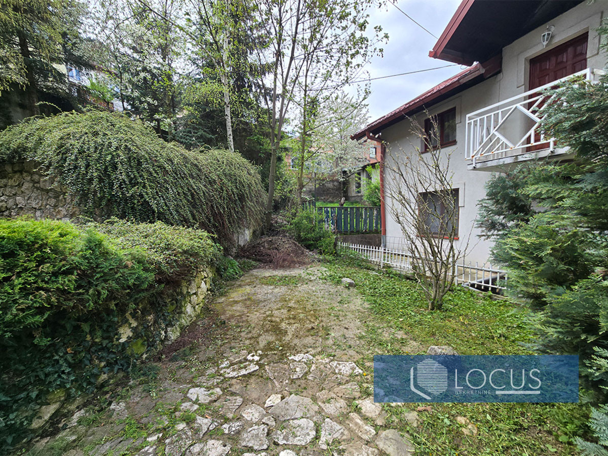LOCUS: Kuća na parceli 469m2 u početku nas. Bistrik 13
