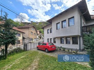 LOCUS: Kuća na parceli 469m2 u početku nas. Bistrik