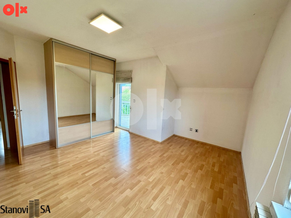 Kuća sa garažom-Ilidža 11