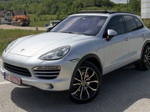 Porsche Cayenne 3.0d 180KW 2011 G GTS OPTIK REG 12/26 NOV DZIP