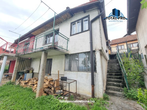 Duplex house with a yard 250 m2 / Sedrenik