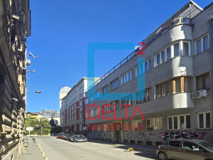 Četverosoban stan / 73 m2 / 1. sprat / Danijela Ozme / Centar