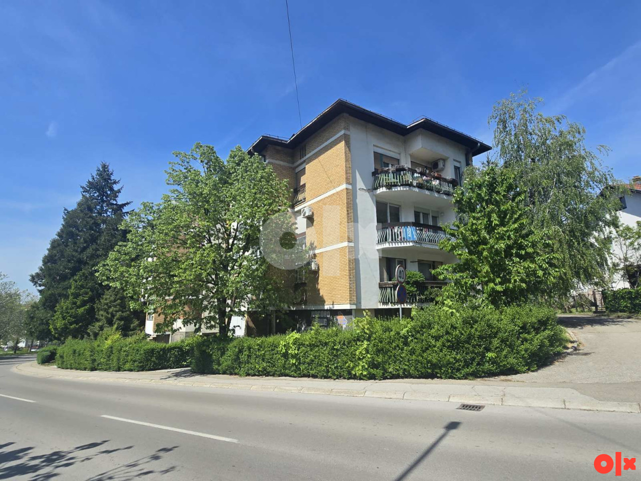 NAMJEŠTEN četverosoban stan 83m2 STARČEVICA Banja Luka 2
