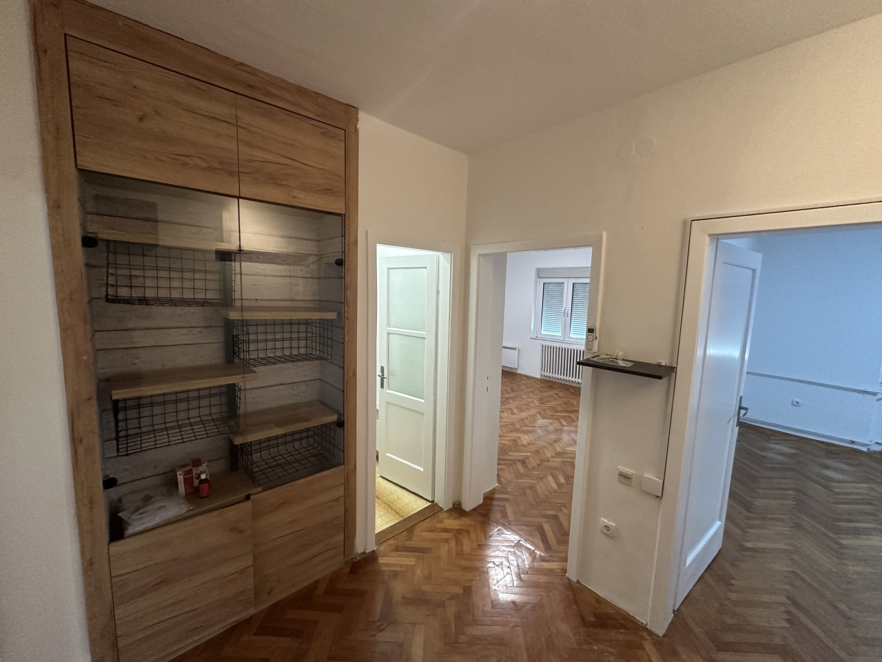 Trosoban stan u strogom centru - 75 m2