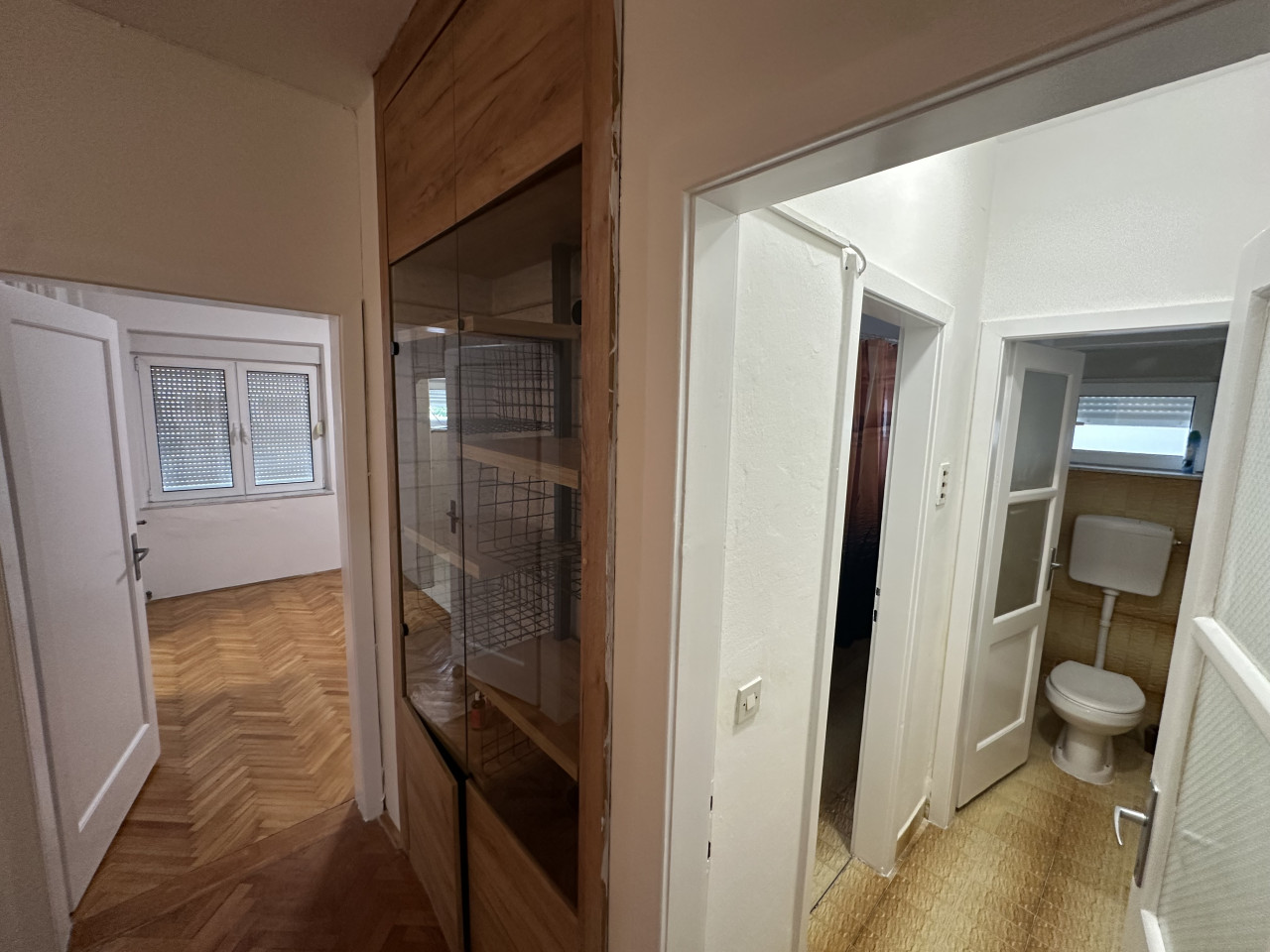 Trosoban stan u strogom centru - 75 m2 10