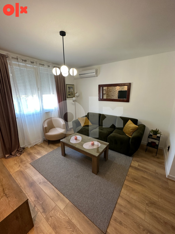 IZNAJMLJUJEM STAN MOSTAR 49m2 (NA STAROM VELEŽOVU) 2