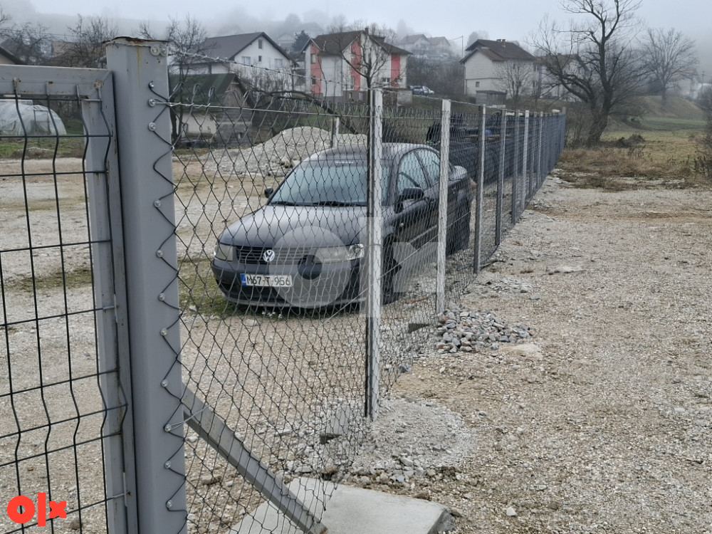 Iznajmljujem platz 5000m2,ogradjen,kod petlje auto puta 3