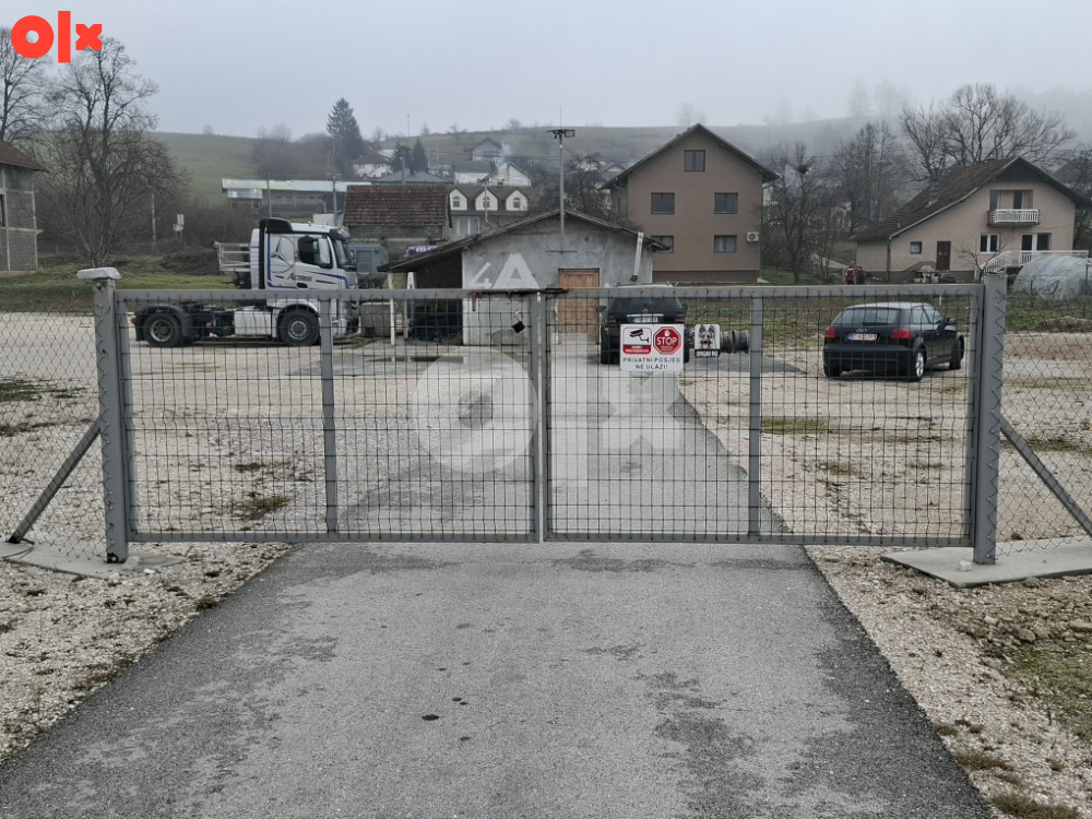 Iznajmljujem platz 5000 m²,ogradjen,kod petlje auto puta - Pohľad 4