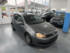 Volkswagen Golf 1.6 TDI 2010 Godina !