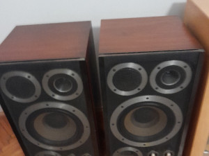 Zvucnici Wharfedale E50