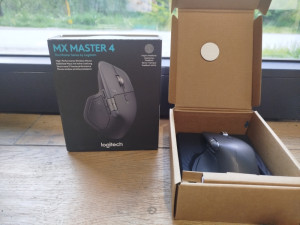 Logitech MX Master 4 Premium bežični miš