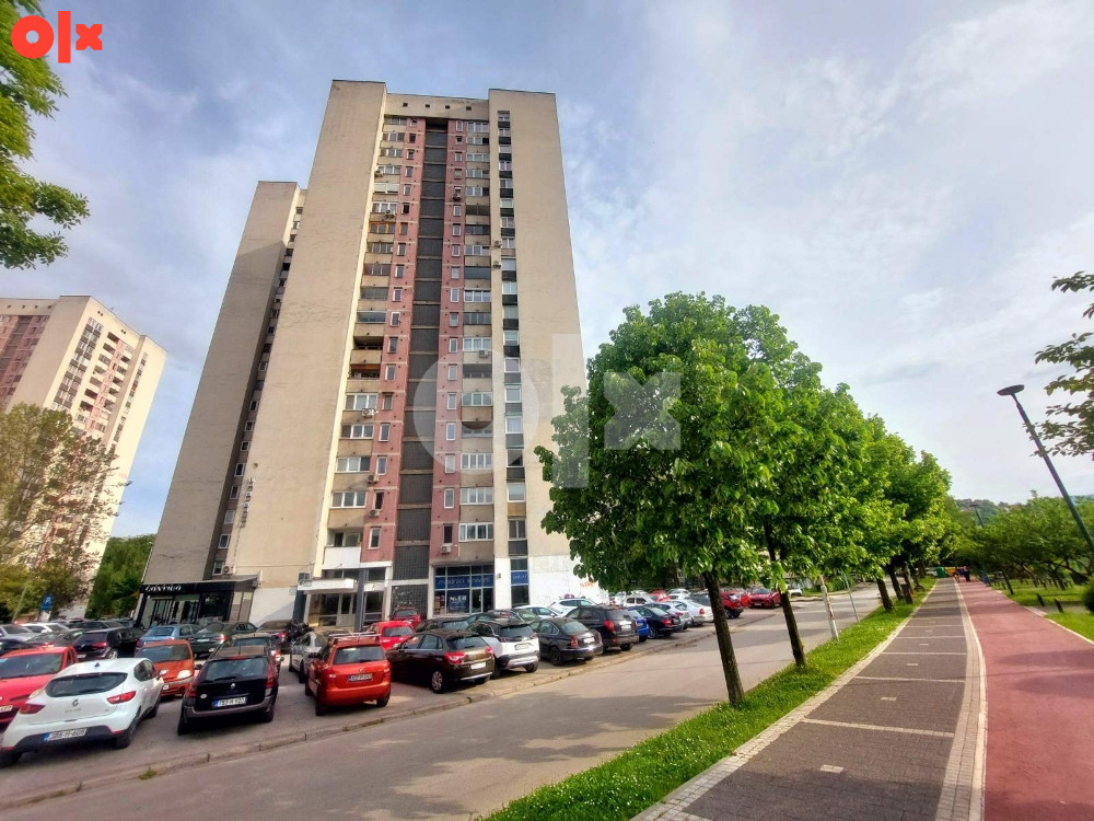 CAPITAL/ Trosoban stan Otoka/ 76m2/ Žrtava Fašizma
