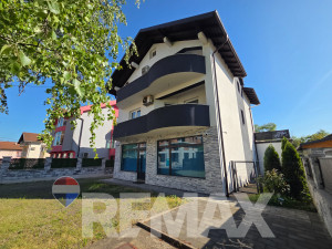 Kuća 3 etaže, sa poslovnim prostorom i garažom, plac 908m2 photo 2