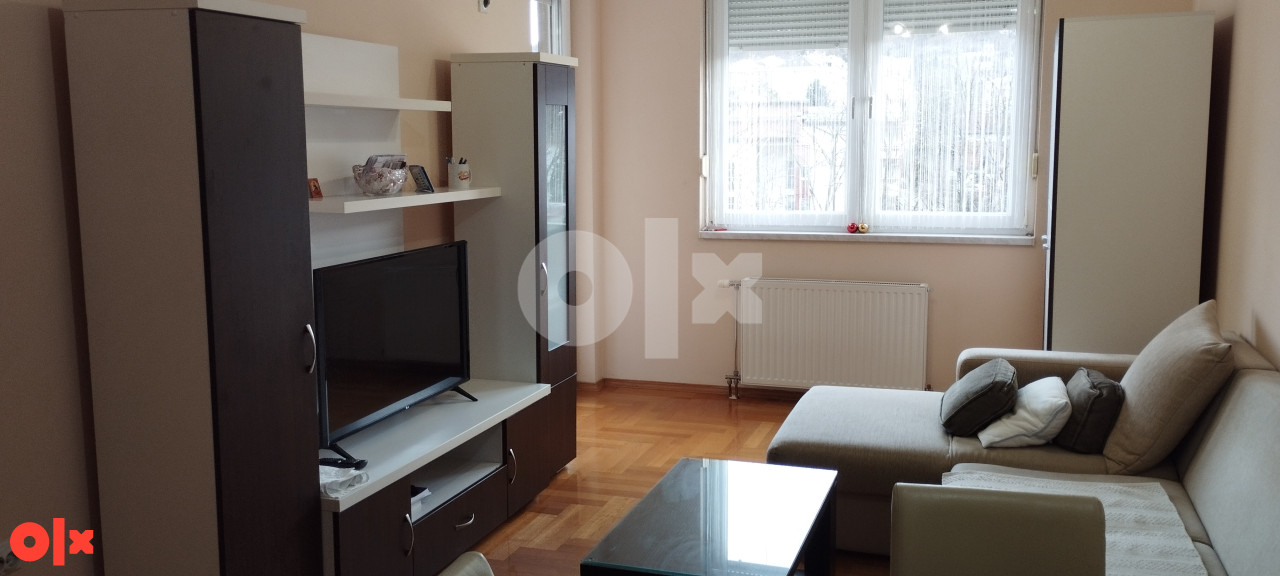 Namjeseten stan kod Ekonomskog fak. 46m2 3