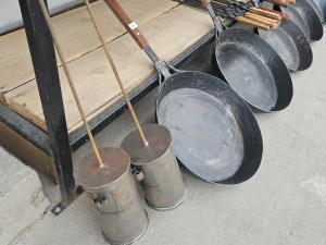 Tava Tiganj Tave Tiganji Rucno Kovani Raznjici Razanj
