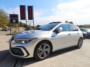 VW Golf VIII 2.0 TDI DSG7 3xR-Line IQ.LIGHT MATRIX VIRTUAL PANO