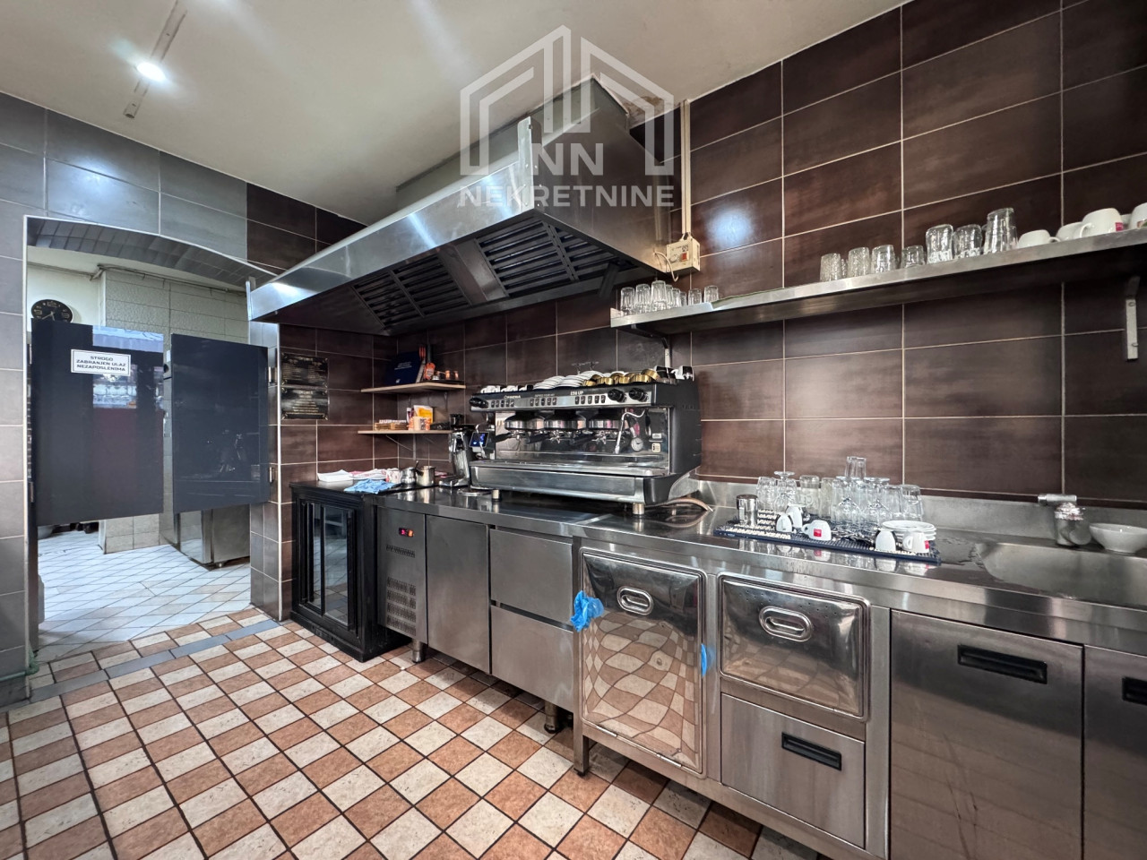 NN Nekretnine : Apartmani i ugostiteljski biznis - Centar 25