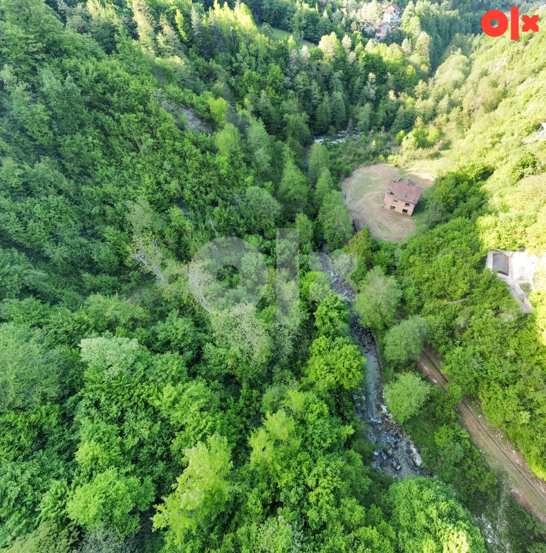 Konjic Zemljište 6.895m2 i devastirana Kuća 9