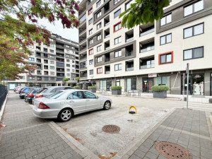Manji poslovni prostor u prizemlju, Bulevar, Stup