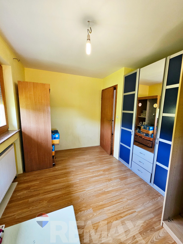 Kuća sa 5 stanova-idealno za porodicu, vrtić, starački dom i sl. 34