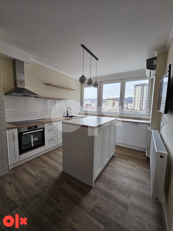 Stan Bulevar/60m2/Renoviran