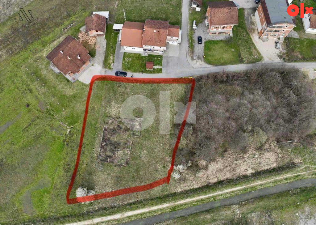 Zemljište za kuću u Trnu; 1820m2 4