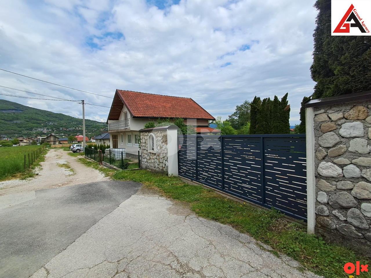Kuća sa 240 m2 stamb. pr. i 3160 m2 okuć.-Dolac na Lašvi-TRAVNIK 2