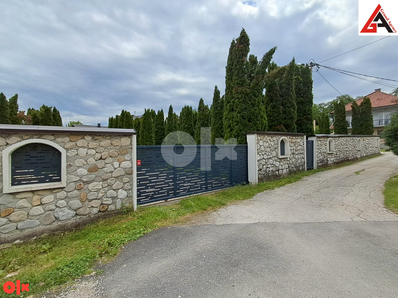 Kuća sa 240 m2 stamb. pr. i 3160 m2 okuć.-Dolac na Lašvi-TRAVNIK 4