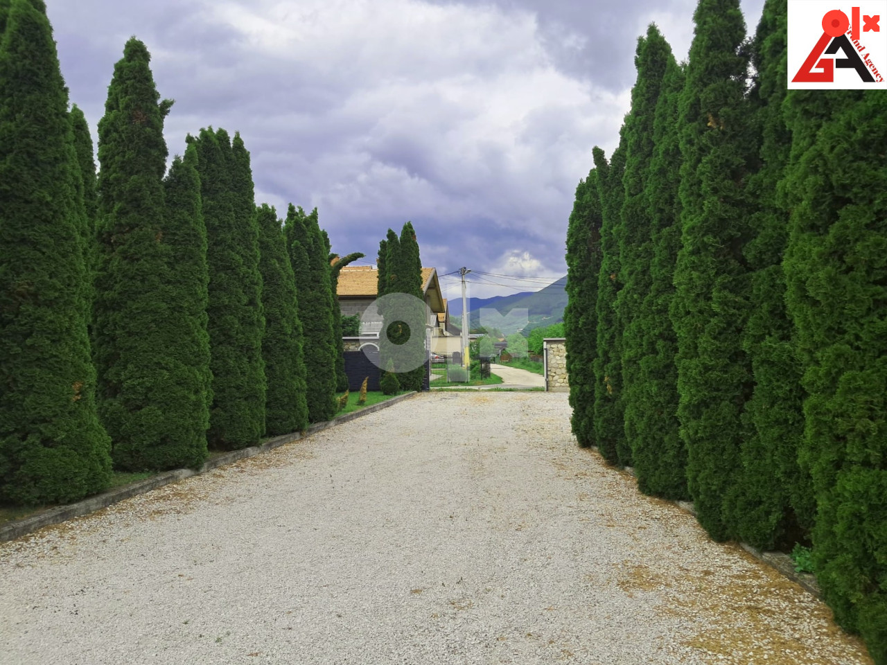 Kuća sa 240 m2 stamb. pr. i 3160 m2 okuć.-Dolac na Lašvi-TRAVNIK 18