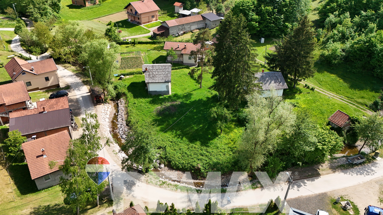Vikendica u Priječanima | Ravan plac 1113m2 | 10 km od centra 7