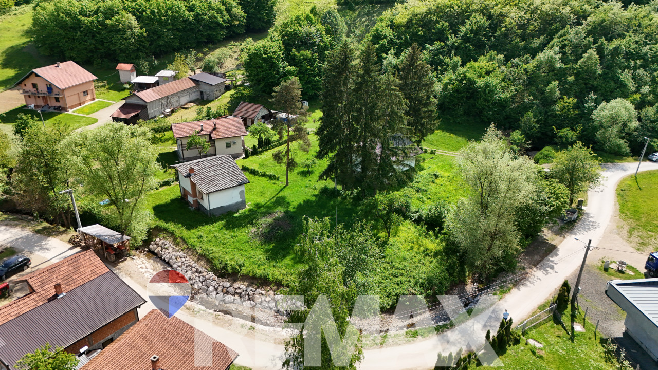Vikendica u Priječanima | Ravan plac 1113m2 | 10 km od centra 26