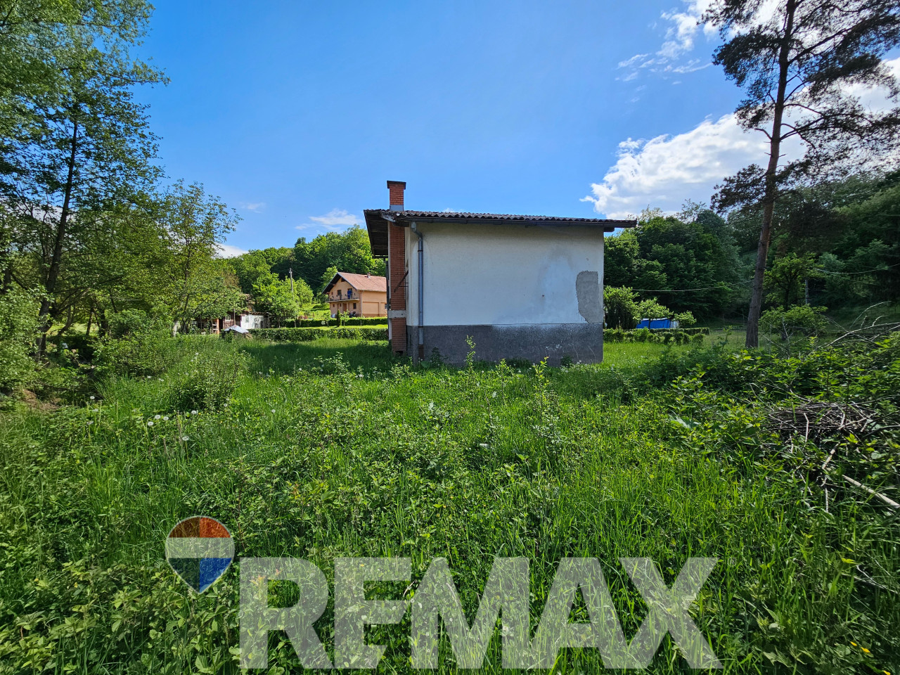 Vikendica u Priječanima | Ravan plac 1113m2 | 10 km od centra 9