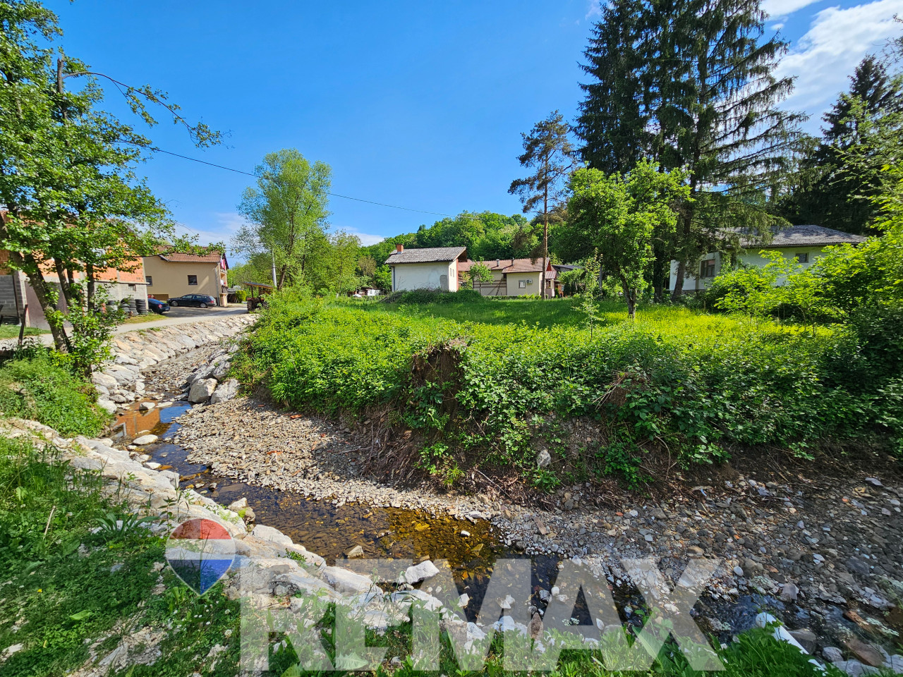 Vikendica u Priječanima | Ravan plac 1113m2 | 10 km od centra 14