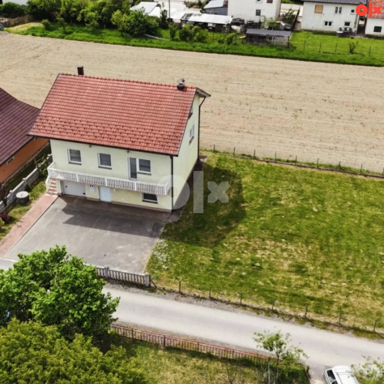 Kuća Prijedor 270m2, Petrovo 3
