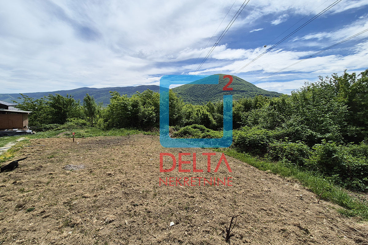 Zemljište / Parcela / 2.018m2 / Osjek / Ilidža 4