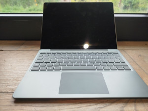 Microsoft Surface book Go 2