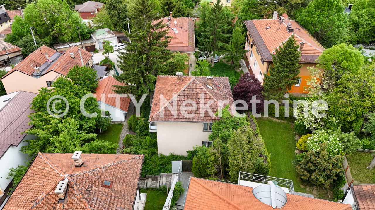 Kuća sa dvorištem - Stari Grad - Čadordžina - 170 m2 3