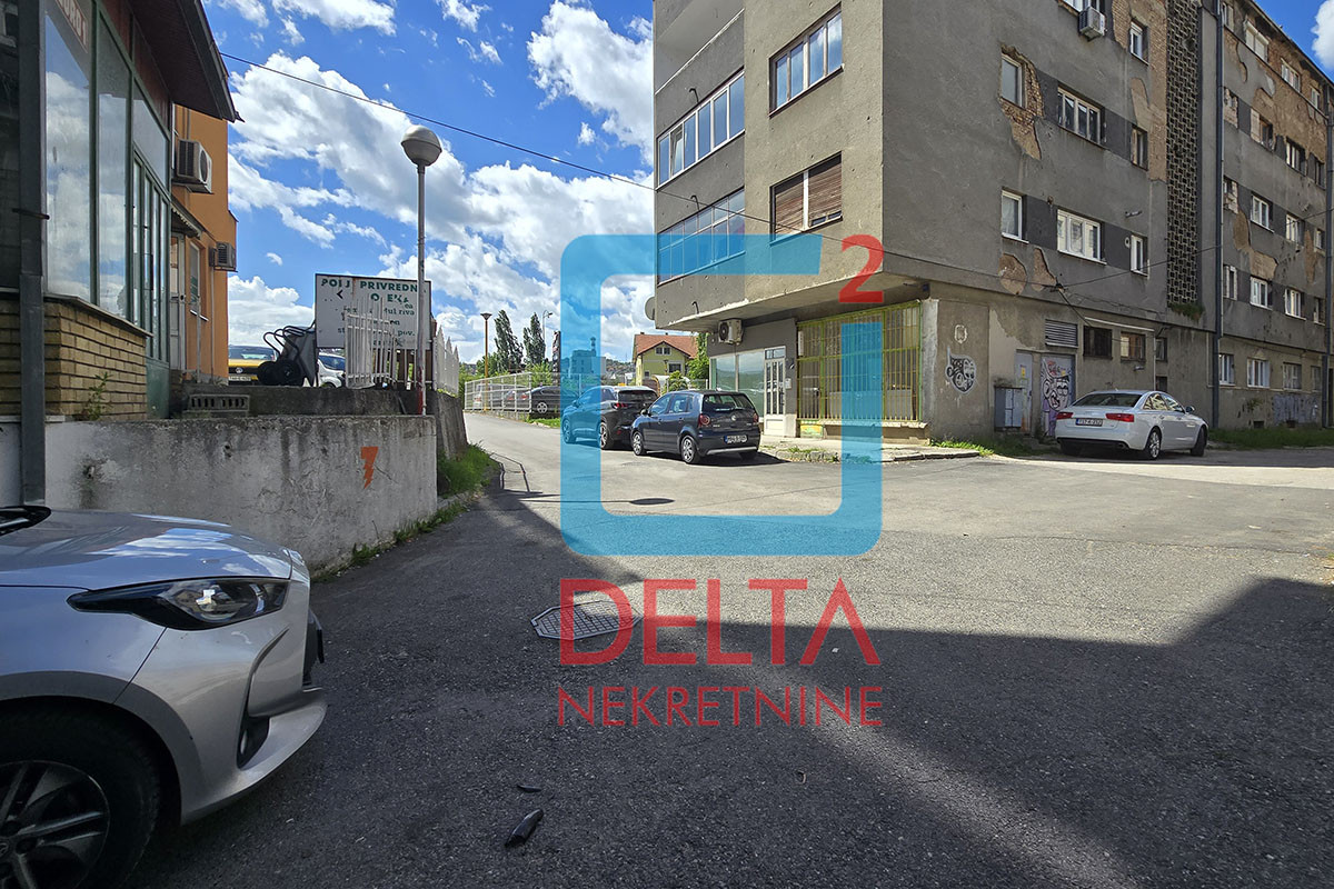 Poslovni / skladišni prostor  / 310m2 / Adema Buće / Buća Potok 2