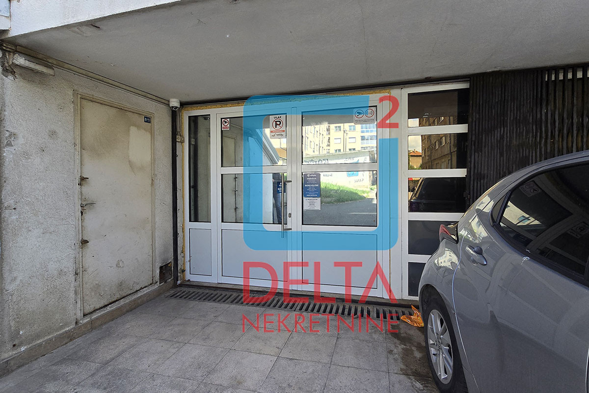 Poslovni / skladišni prostor  / 310m2 / Adema Buće / Buća Potok 3