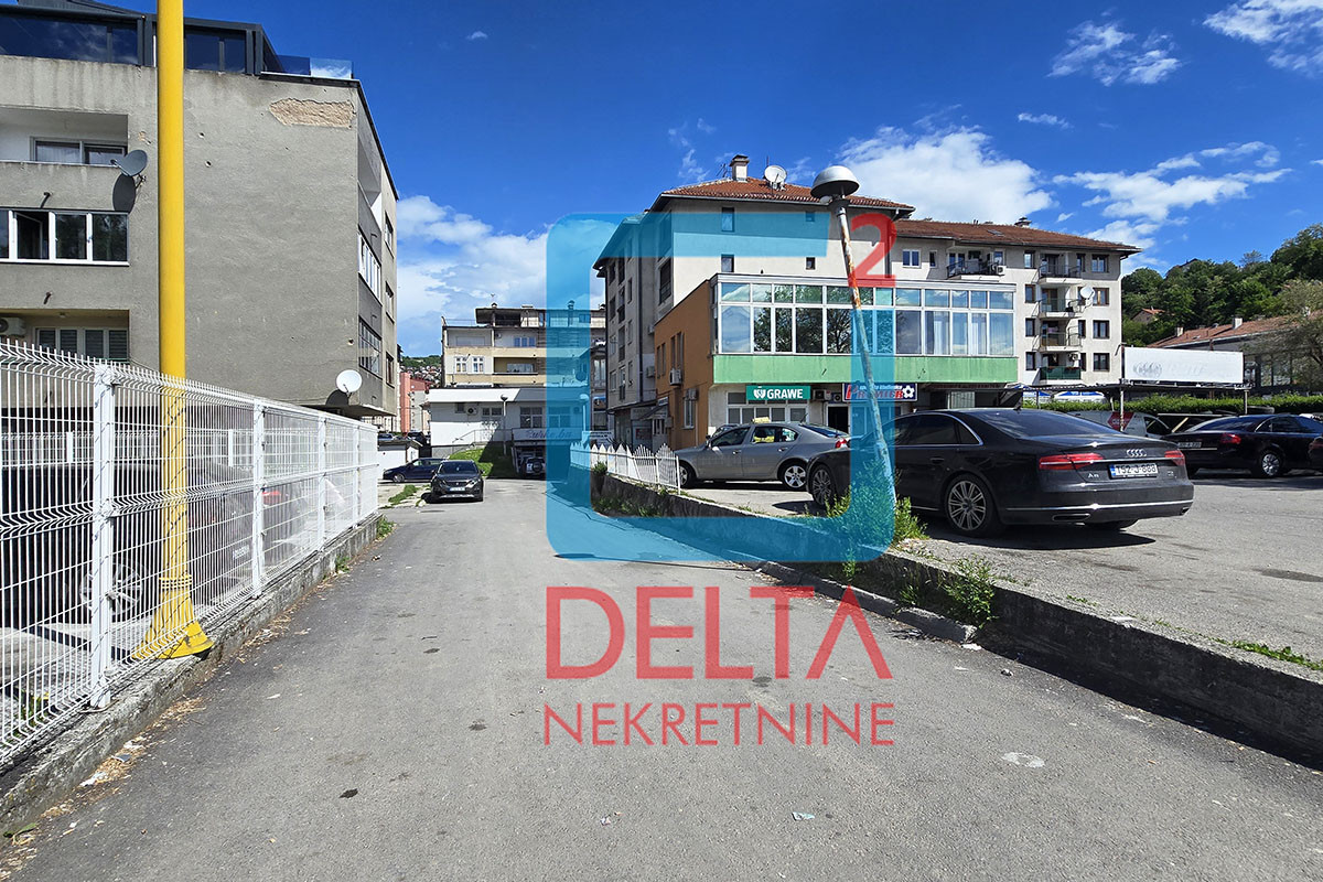Poslovni / skladišni prostor  / 310m2 / Adema Buće / Buća Potok 14
