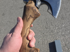 SIKIRA SEKIRA SJEKIRA SA KAMENOM ZA OSTRENJE RUCNI RAD 27CM
